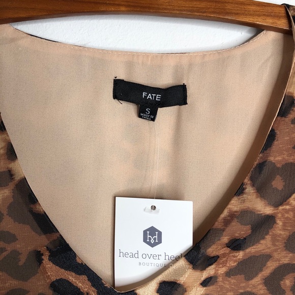VICI FATE Leopard Print Sheer Balloon Sleeve Blouse Size Small NWT - Picture 4 of 16